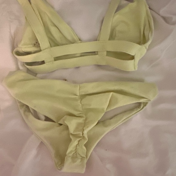 COPY - VITAMIN A BIKINI - Picture 3 of 5